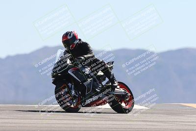 media/Oct-13-2025-Moto Forza (Mon) [[a66d839500]]/3-B Group/Session 4 (Turn 9)/